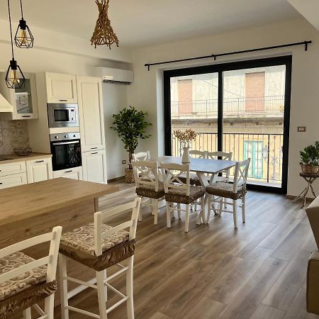 Al Vicolo Stretto Apartment Бранкалеоне Марина Екстериор снимка