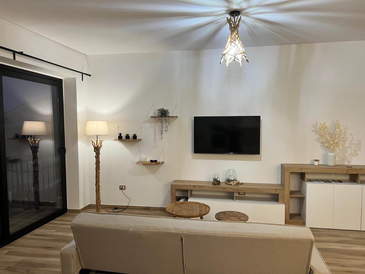 Al Vicolo Stretto Apartment Бранкалеоне Марина Екстериор снимка