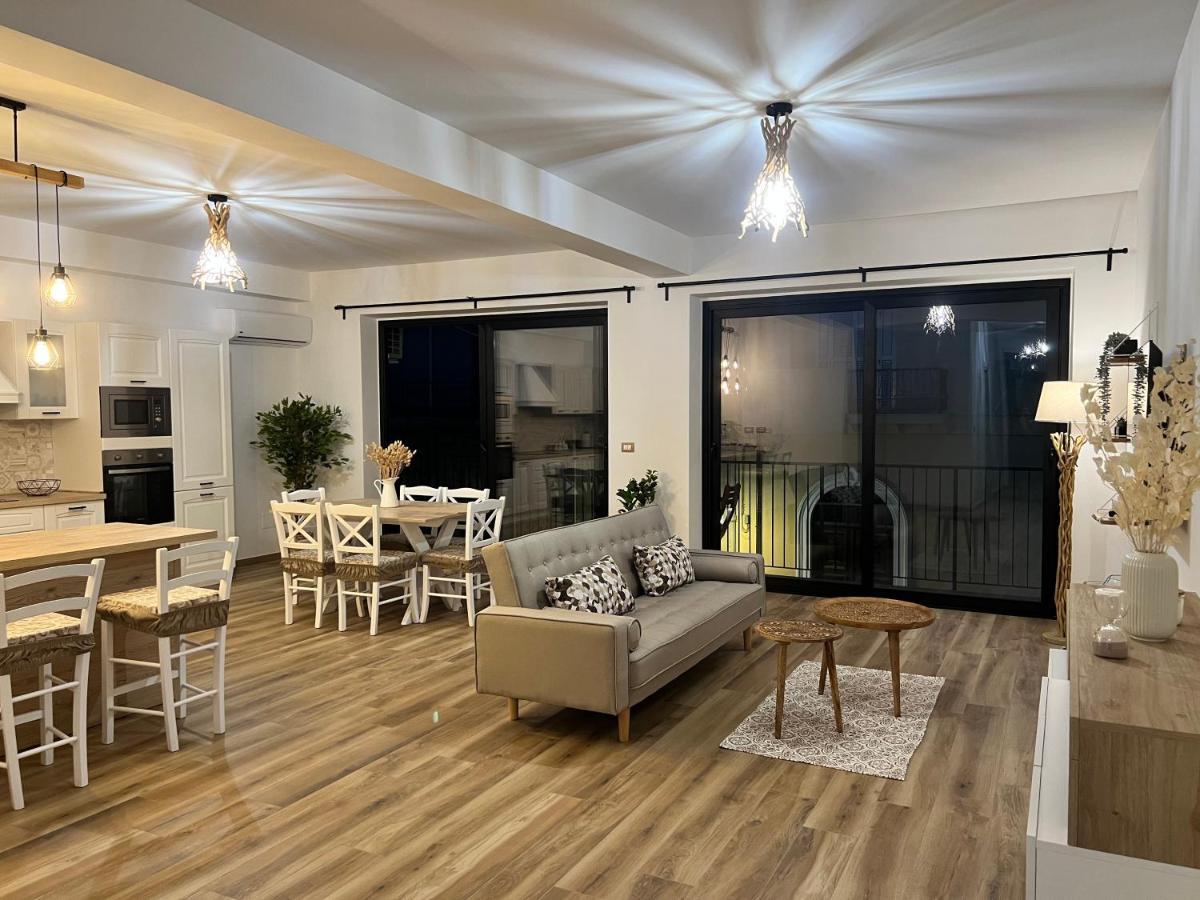 Al Vicolo Stretto Apartment Бранкалеоне Марина Екстериор снимка