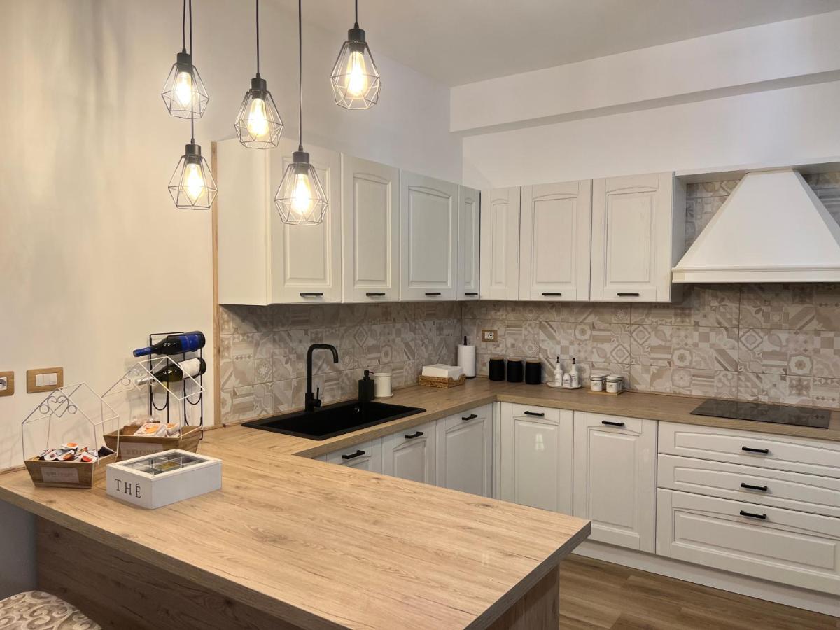 Al Vicolo Stretto Apartment Бранкалеоне Марина Екстериор снимка