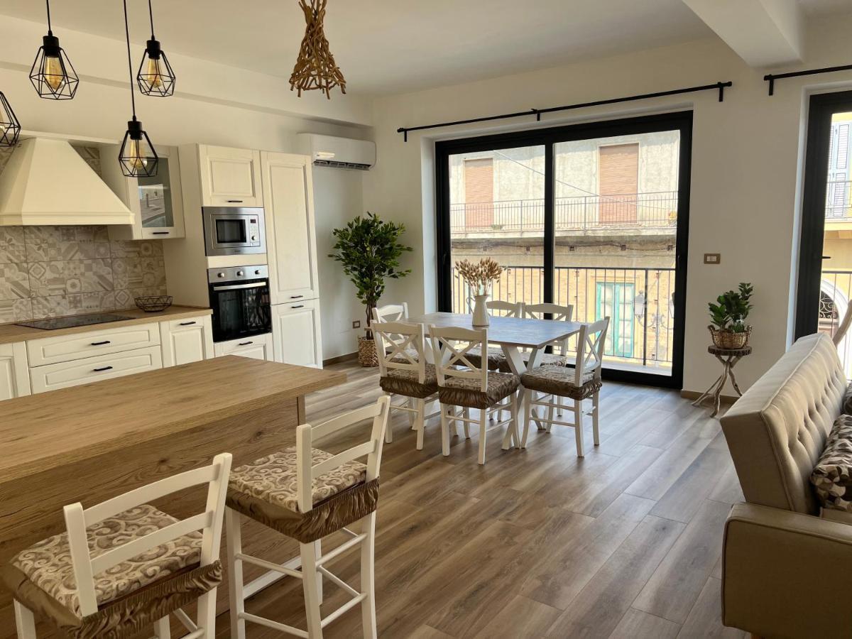 Al Vicolo Stretto Apartment Бранкалеоне Марина Екстериор снимка