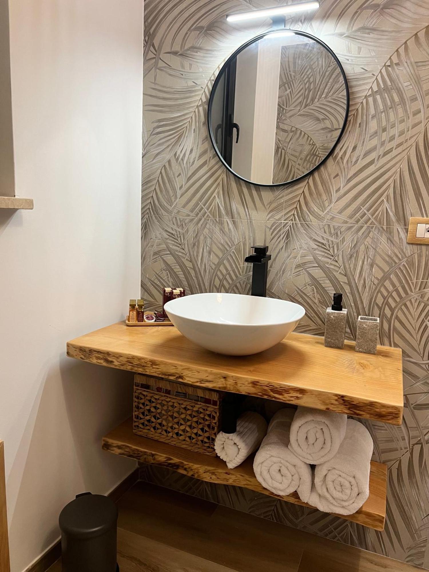 Al Vicolo Stretto Apartment Бранкалеоне Марина Екстериор снимка
