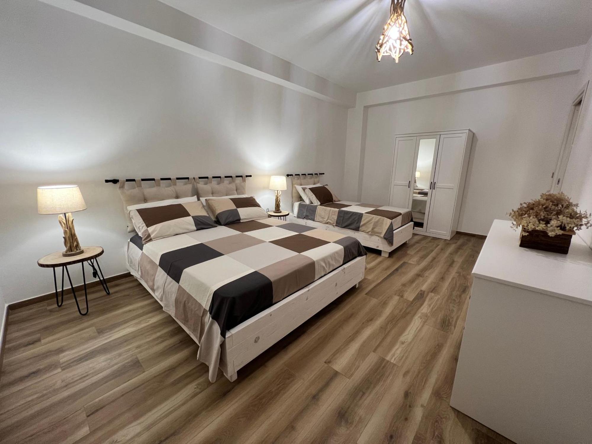 Al Vicolo Stretto Apartment Бранкалеоне Марина Екстериор снимка